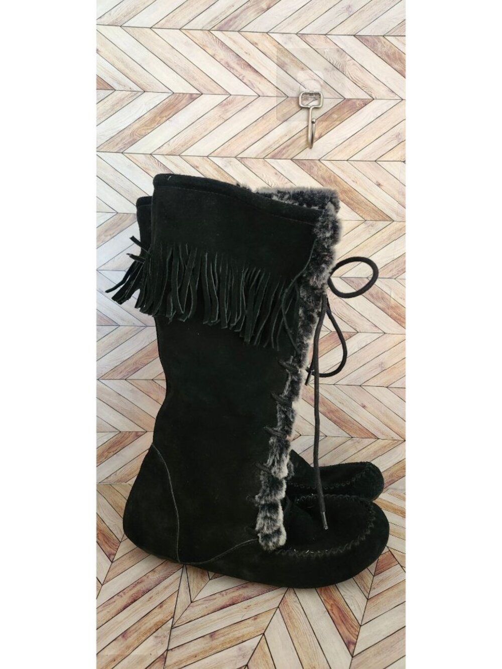 Women Minnetonka Black Suede Leather Fringe Mid-Calf Lace Up Boots Size 9